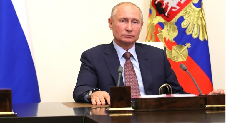 Putin promete no hará nuevas maniobras militares cerca Ucrania