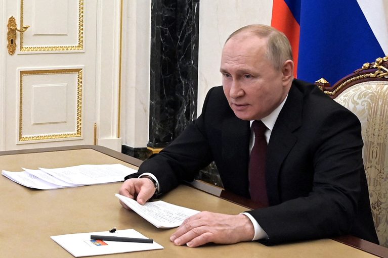 Vladímir Putin revela la lista de los que considera son los «países hostiles» para Rusia